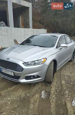Седан Ford Fusion 2015 в 
