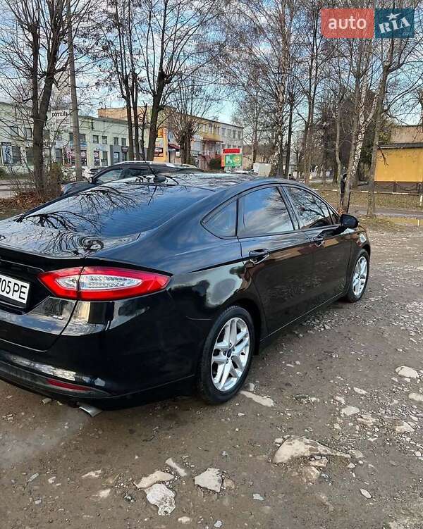 Седан Ford Fusion 2013 в Черкасах