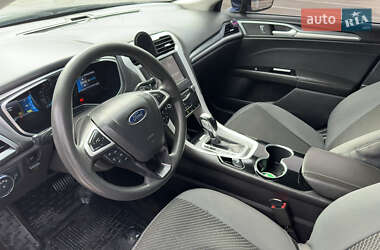 Седан Ford Fusion 2014 в 