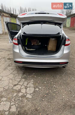 Седан Ford Fusion 2013 в 