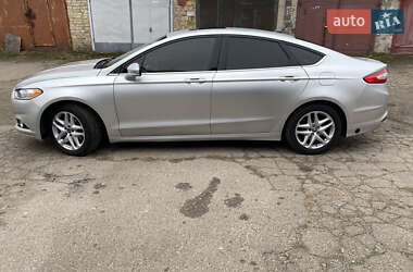Седан Ford Fusion 2013 в 
