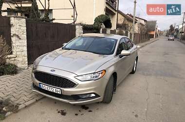 Седан Ford Fusion 2018 в Хусте