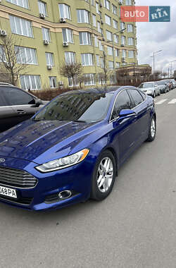 Седан Ford Fusion 2013 в 