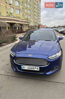 Седан Ford Fusion 2013 в 