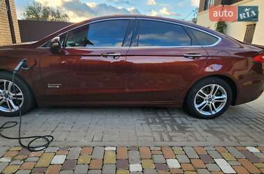 Седан Ford Fusion 2014 в 