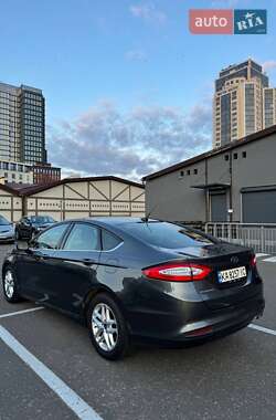 Седан Ford Fusion 2015 в Киеве