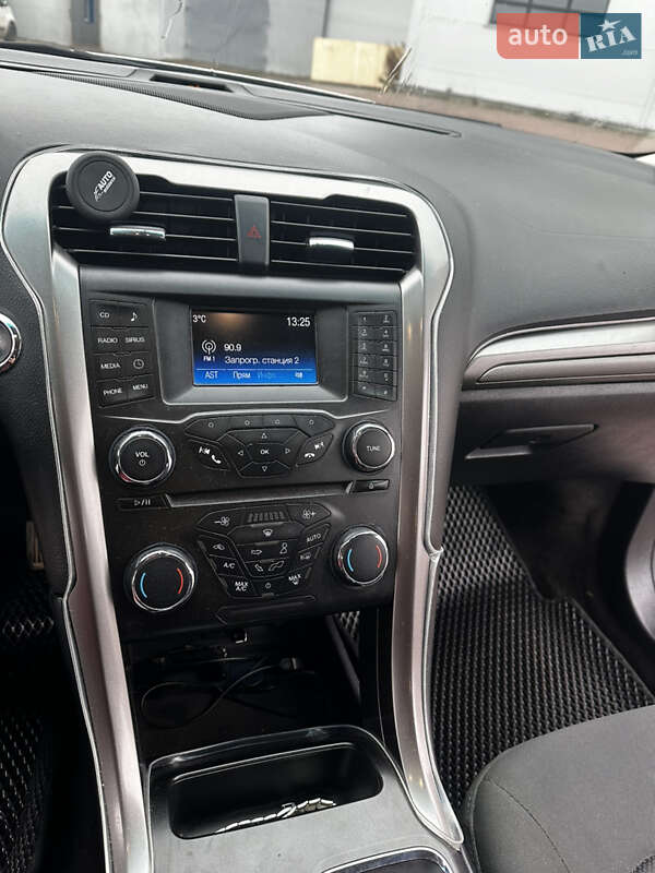 Седан Ford Fusion 2017 в Ровно фото 12 Седан Ford Fusion 2017 в Ровно