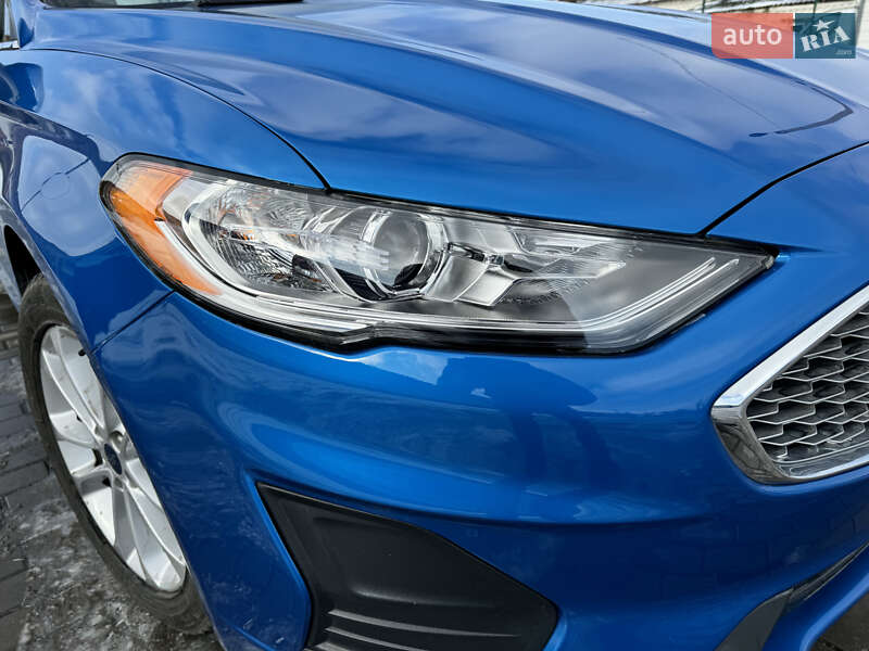 Седан Ford Fusion 2019 в Києві