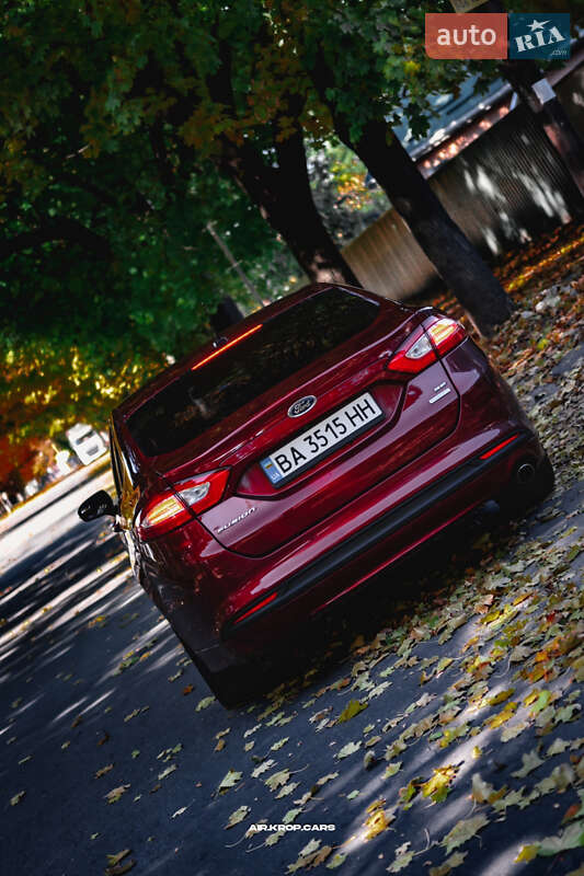 Седан Ford Fusion 2015 в Кропивницком