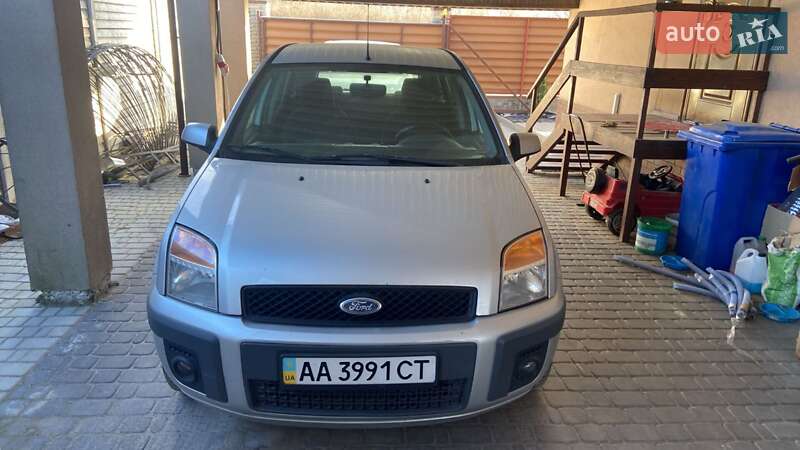 Хэтчбек Ford Fusion 2007 в Киеве