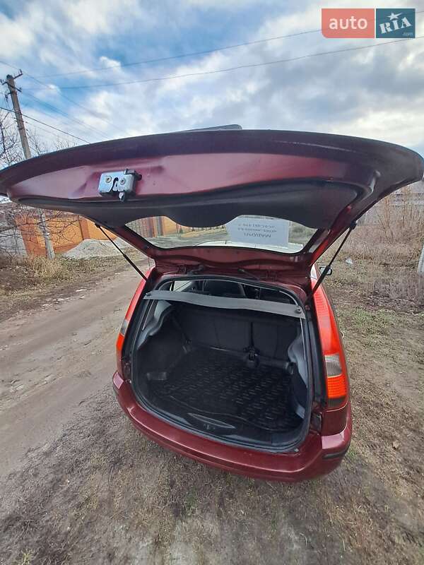 Хетчбек Ford Fusion 2003 в Безлюдівці