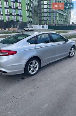 Седан Ford Fusion 2017 в 