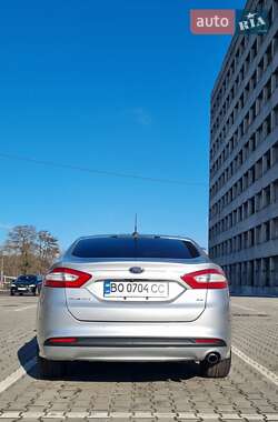 Седан Ford Fusion 2015 в 