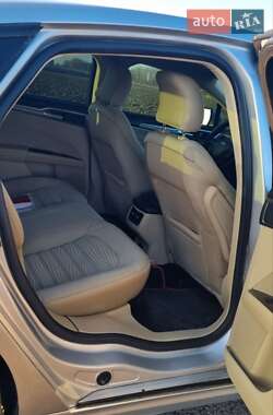 Седан Ford Fusion 2015 в 
