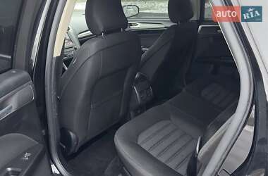 Седан Ford Fusion 2017 в 
