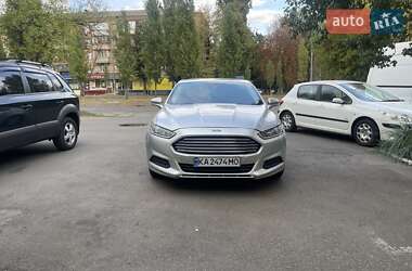 Седан Ford Fusion 2016 в 