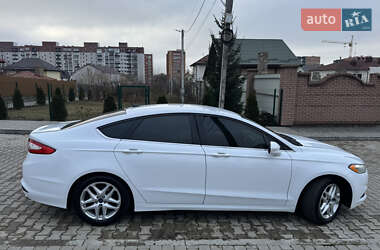 Седан Ford Fusion 2014 в 