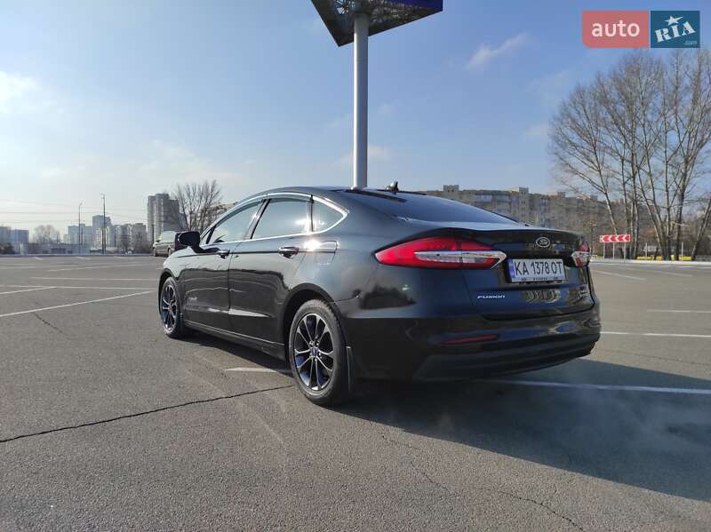 Седан Ford Fusion 2018 в Киеве