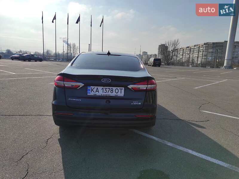 Седан Ford Fusion 2018 в Киеве