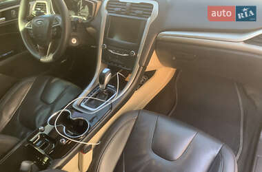 Седан Ford Fusion 2014 в 