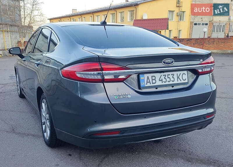 Седан Ford Fusion 2017 в Золочеве