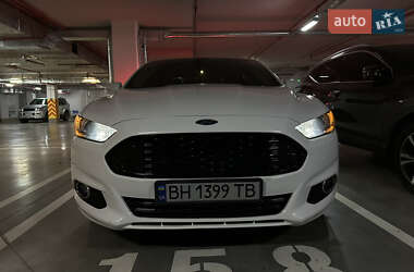 Седан Ford Fusion 2014 в 