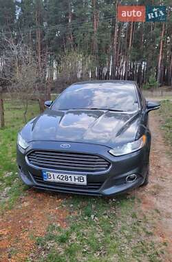 Седан Ford Fusion 2015 в Полтаві