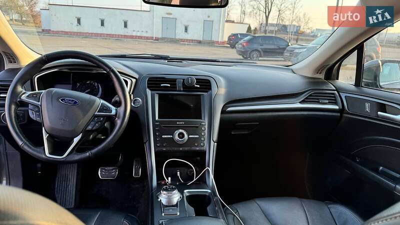 Седан Ford Fusion 2016 в Києві