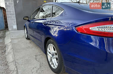 Седан Ford Fusion 2014 в 