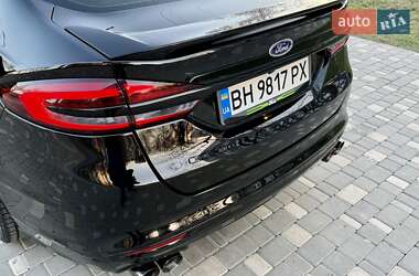 Седан Ford Fusion 2017 в 