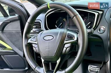 Седан Ford Fusion 2017 в 