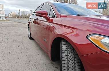 Седан Ford Fusion 2016 в 