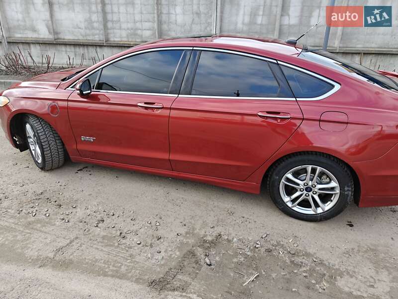 Седан Ford Fusion 2016 в Киеве