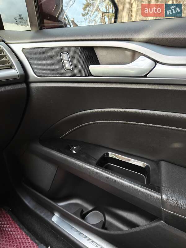 Седан Ford Fusion 2016 в Киеве