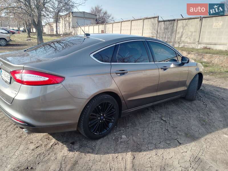 Седан Ford Fusion 2014 в Первомайске