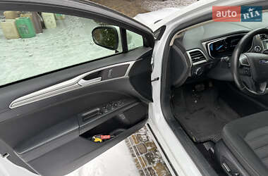 Седан Ford Fusion 2018 в 
