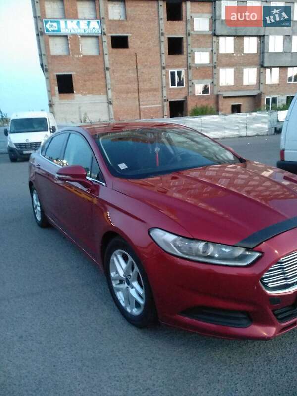Седан Ford Fusion 2015 в Виннице