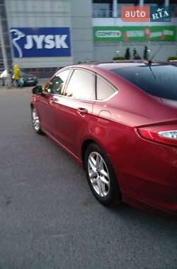 Седан Ford Fusion 2015 в 
