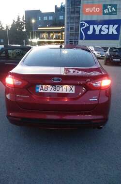 Седан Ford Fusion 2015 в 