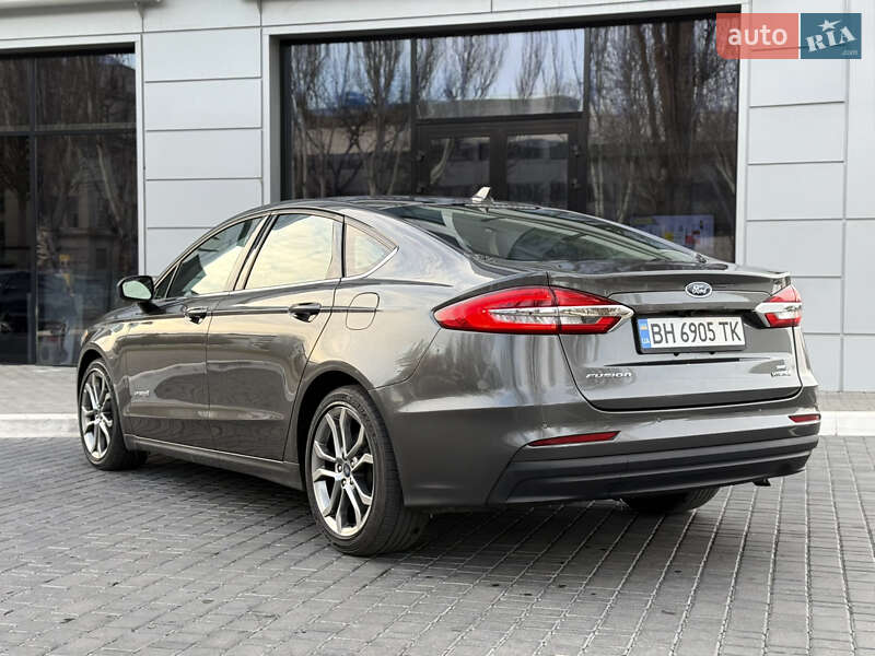 Седан Ford Fusion 2019 в Одессе