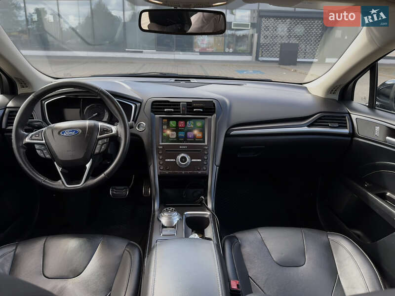 Седан Ford Fusion 2018 в Ровно