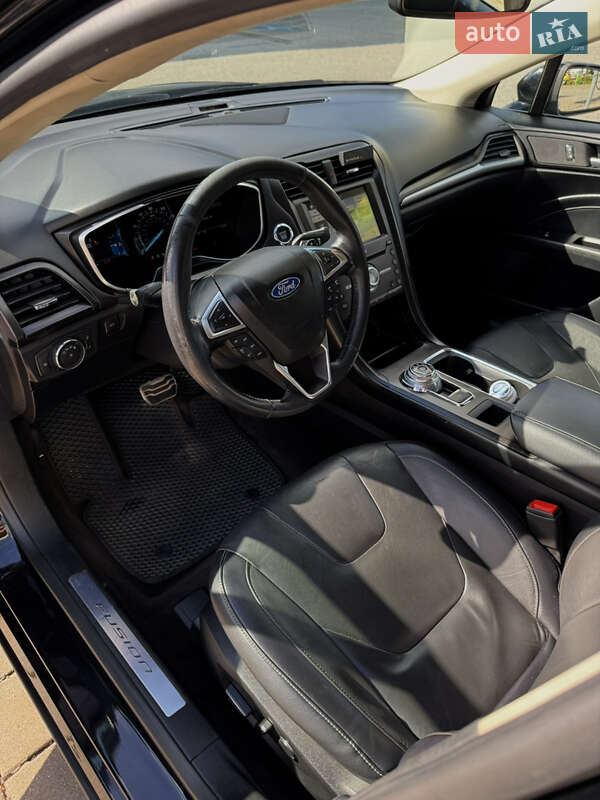 Седан Ford Fusion 2018 в Ровно