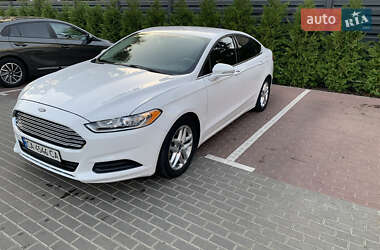 Седан Ford Fusion 2016 в 