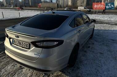 Седан Ford Fusion 2013 в 