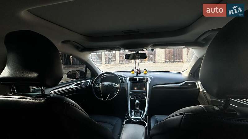 Седан Ford Fusion 2015 в Изюме