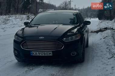 Седан Ford Fusion 2015 в Изюме