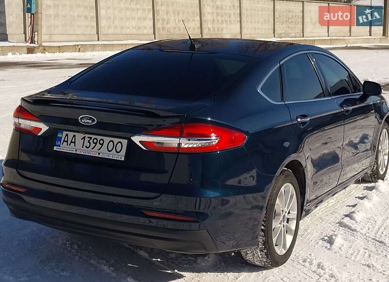 Седан Ford Fusion 2020 в Киеве