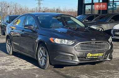 Седан Ford Fusion 2016 в Чернівцях