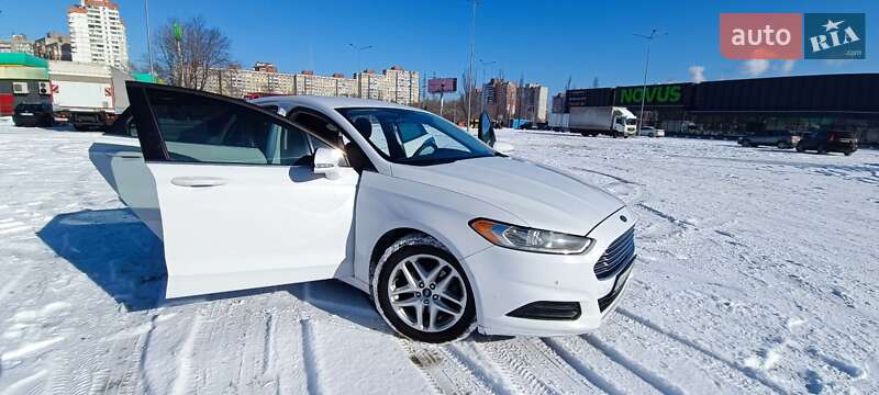 Седан Ford Fusion 2014 в Києві
