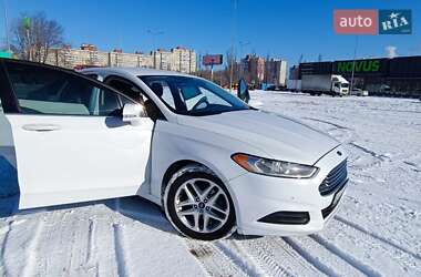 Седан Ford Fusion 2014 в 